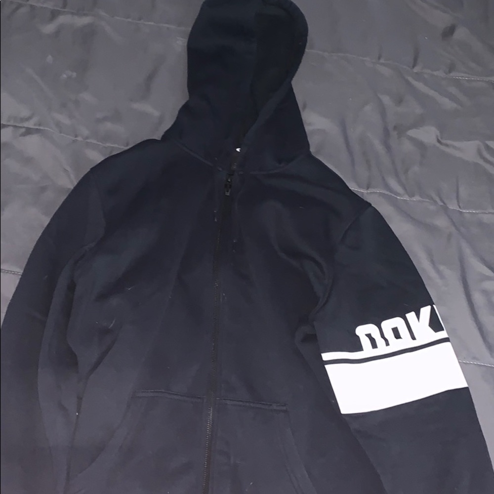 OAKLEY BLACK ZIP UP HOODIE